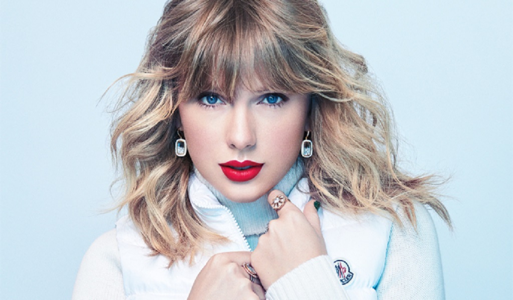 Taylor Swift Announces New “Love Story” For This Valentine